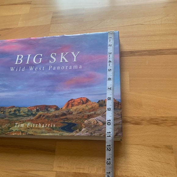 Big Sky Wild West Panorama hard cover book by Tim Fitzharris - Picture 2 of 10